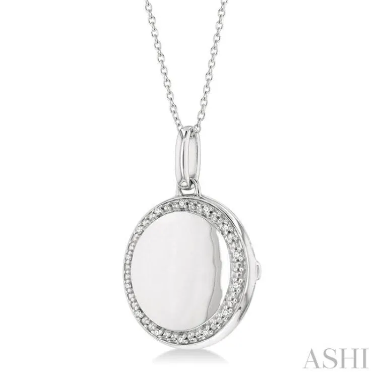 1/10 Ctw Circle Shape Round Cut Diamond Keepsake Locket Pendant With Chain in Sterling Silver