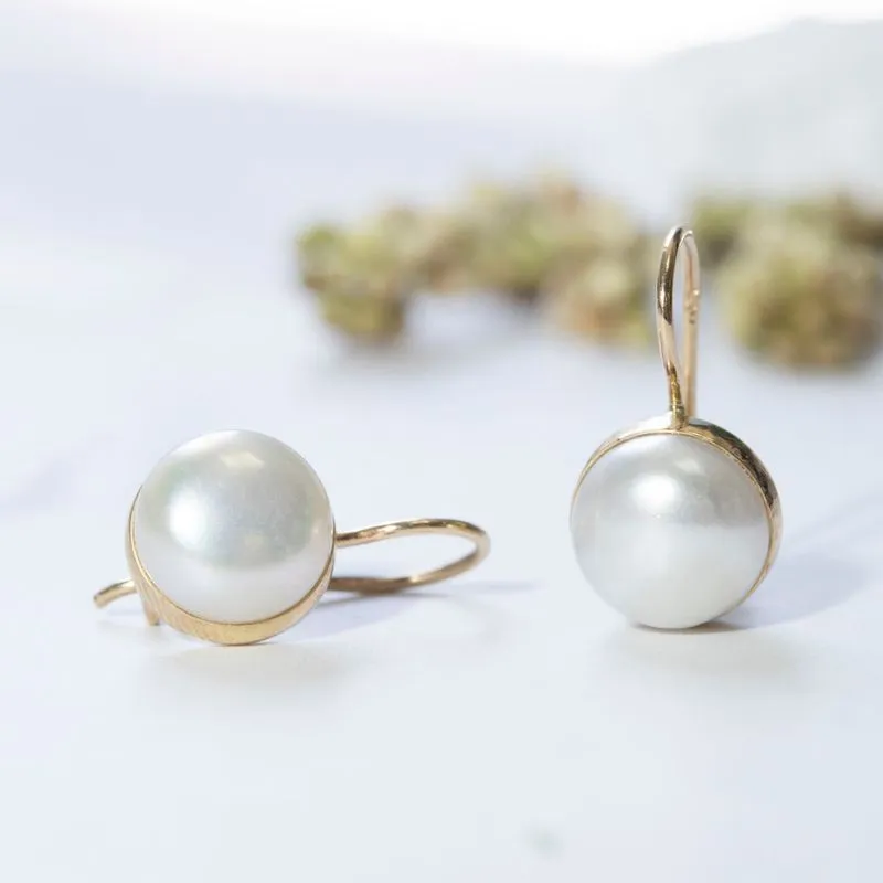 14K Yellow Gold Round White Pearl 8mm Dangle Earrings