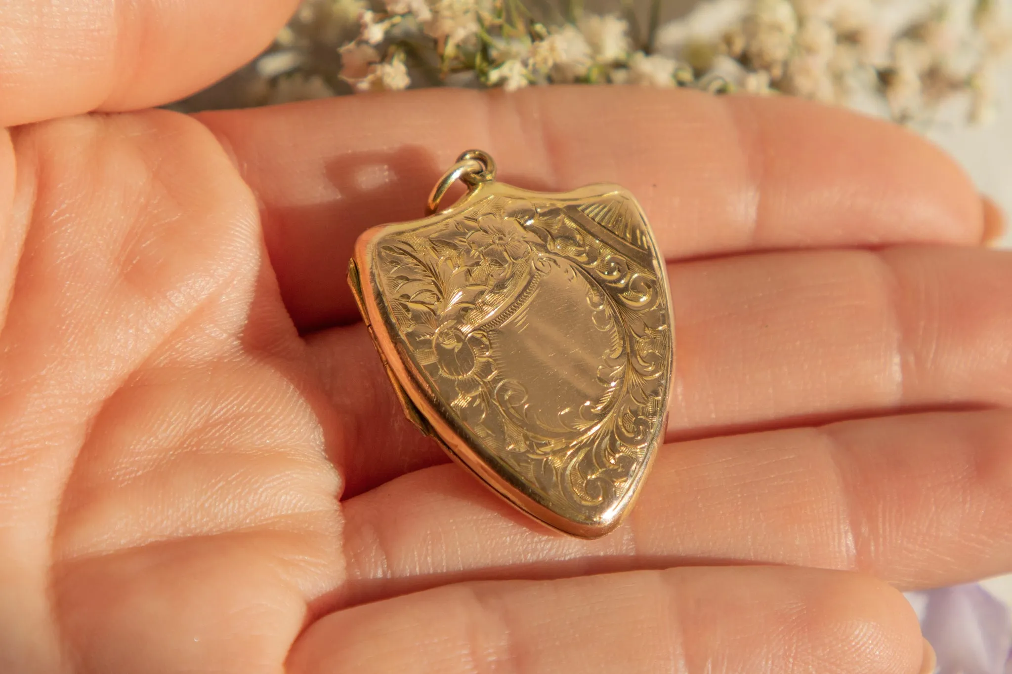 Antique 9ct Gold Engraved Shield Locket