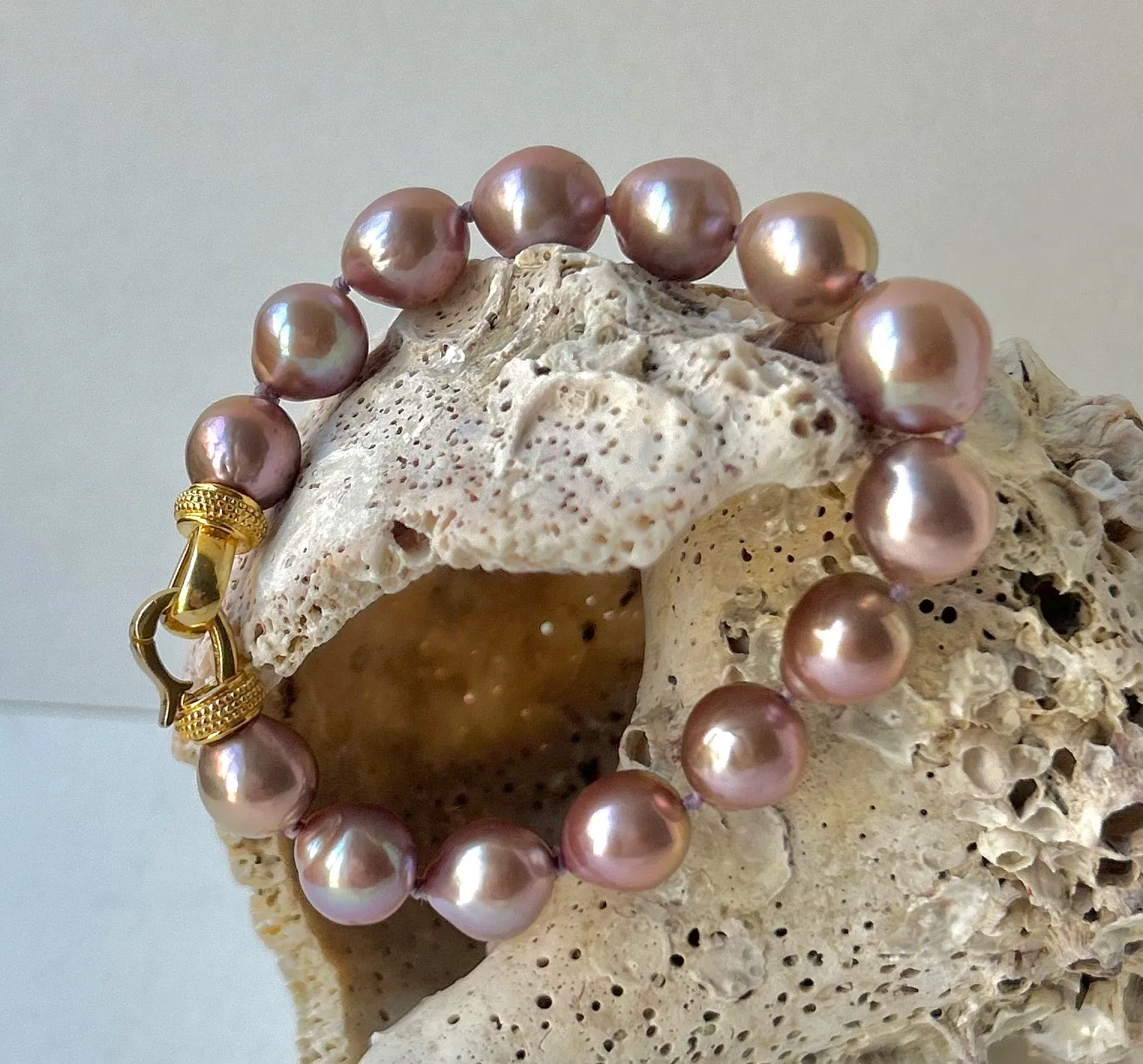 BEAUTIFUL DEEP PURPLE FRESHWATER BAROQUE PEARL BRACELET WITH GOLD VERMEIL