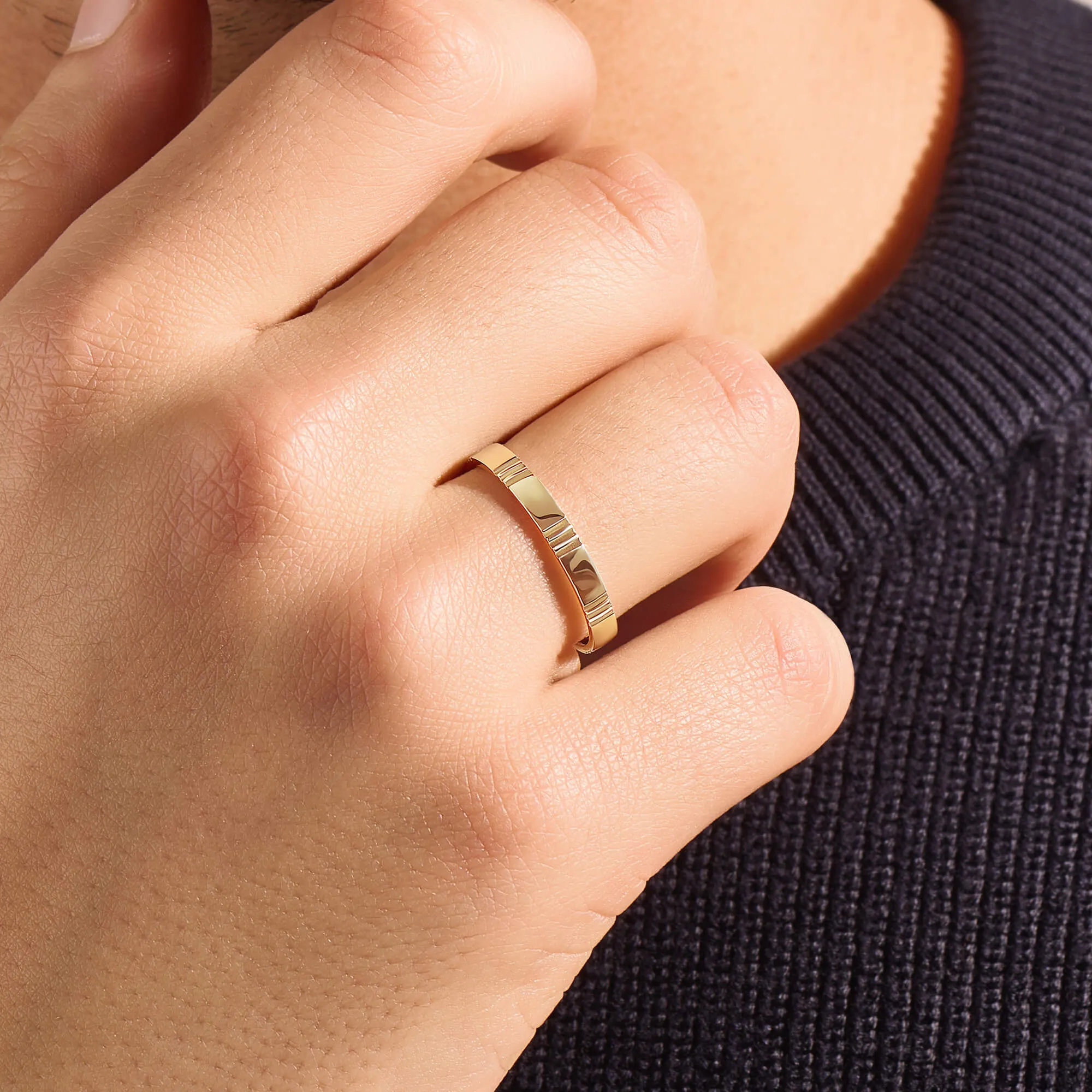 Etched Band Ring in Gold