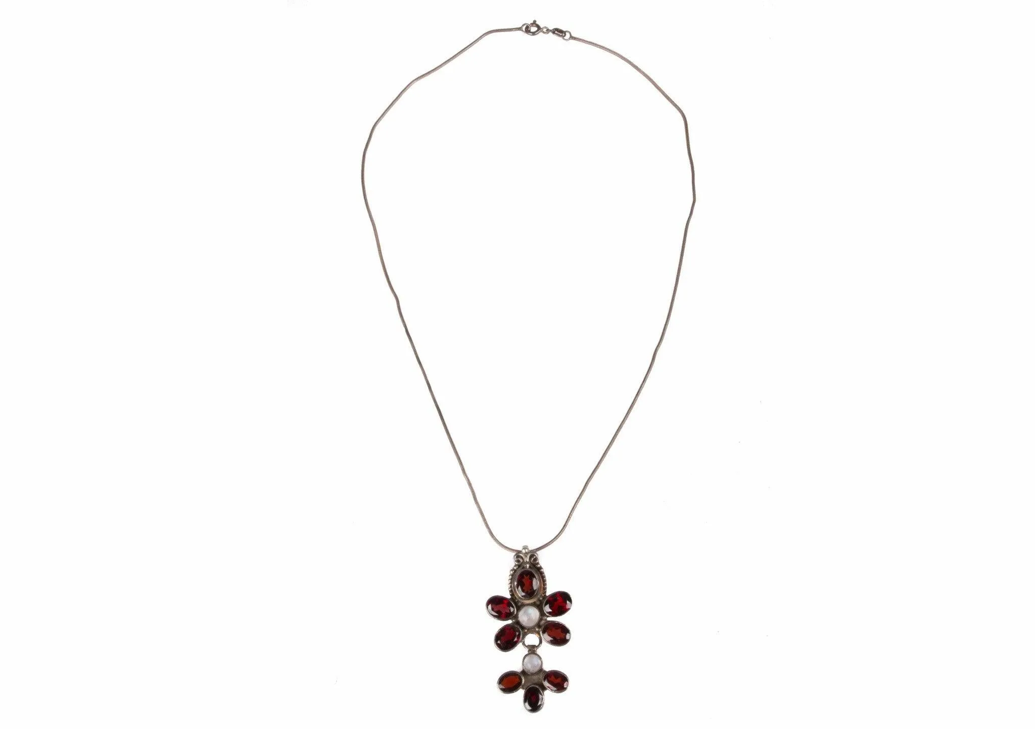 Garnet and moonstone pendant silver necklace