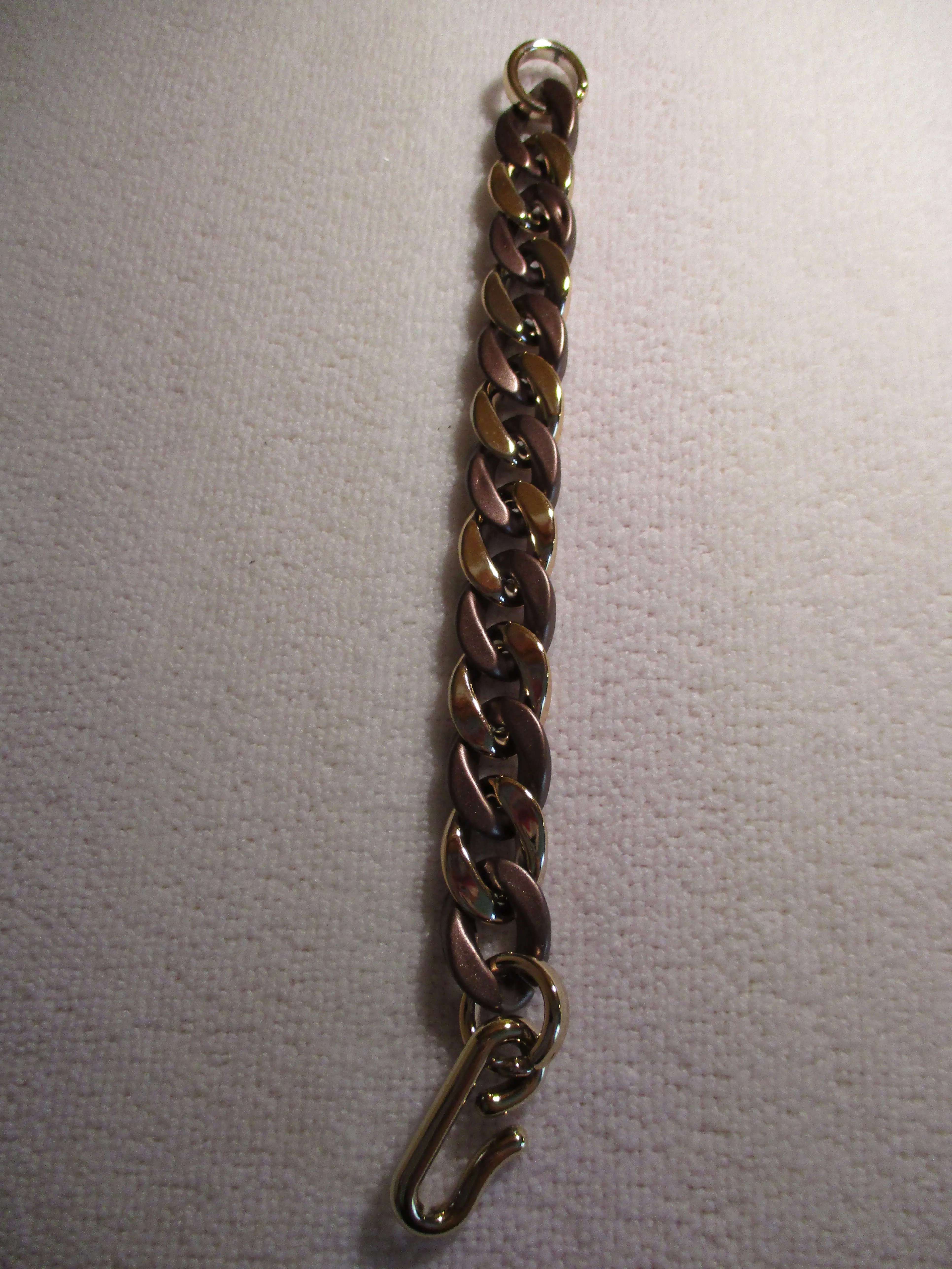 Gold Brown Plastic Chain Bracelet (B551)