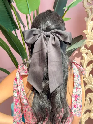 Grace & Grandeur - Oversized Bailee Matte Satin Bow Barrette Black