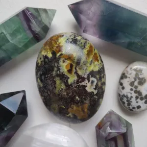 Matrix Green Opal Palm Stone (#1)