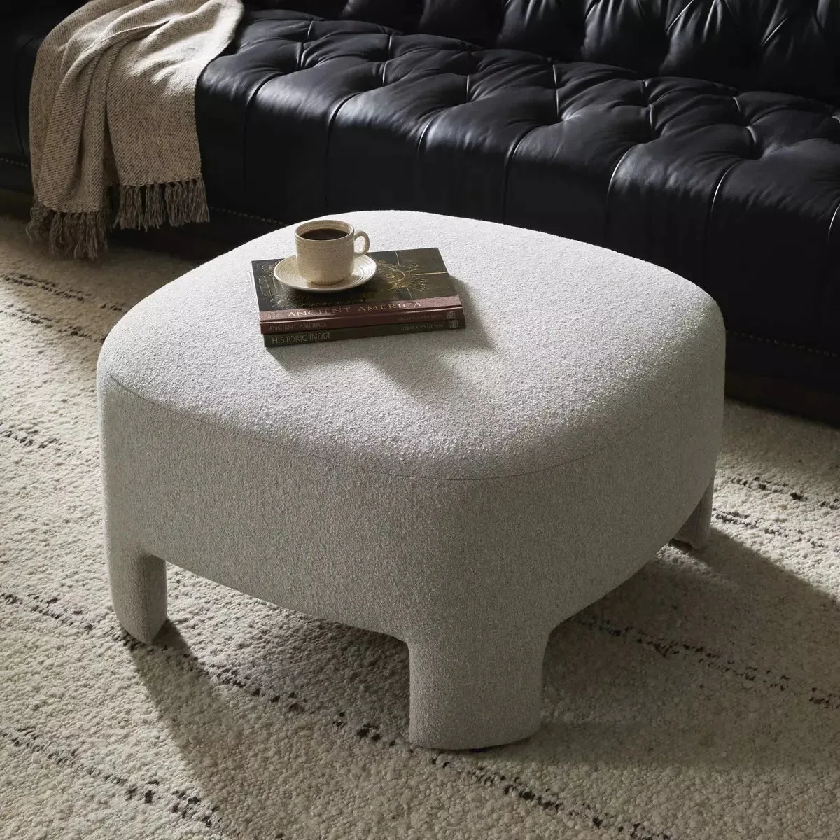 Oliver Cocktail Ottoman