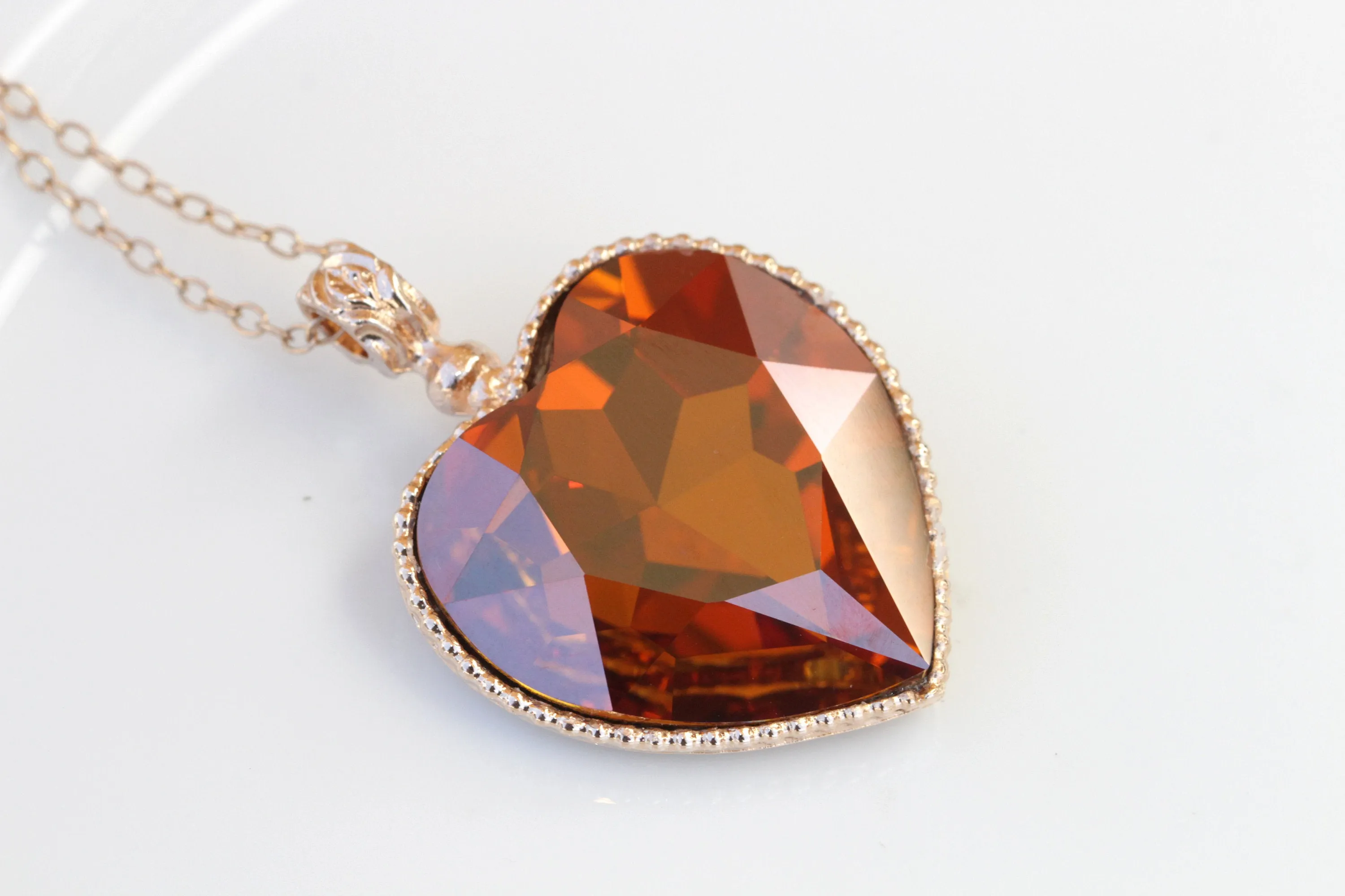 ORANGE HEART NECKLACE