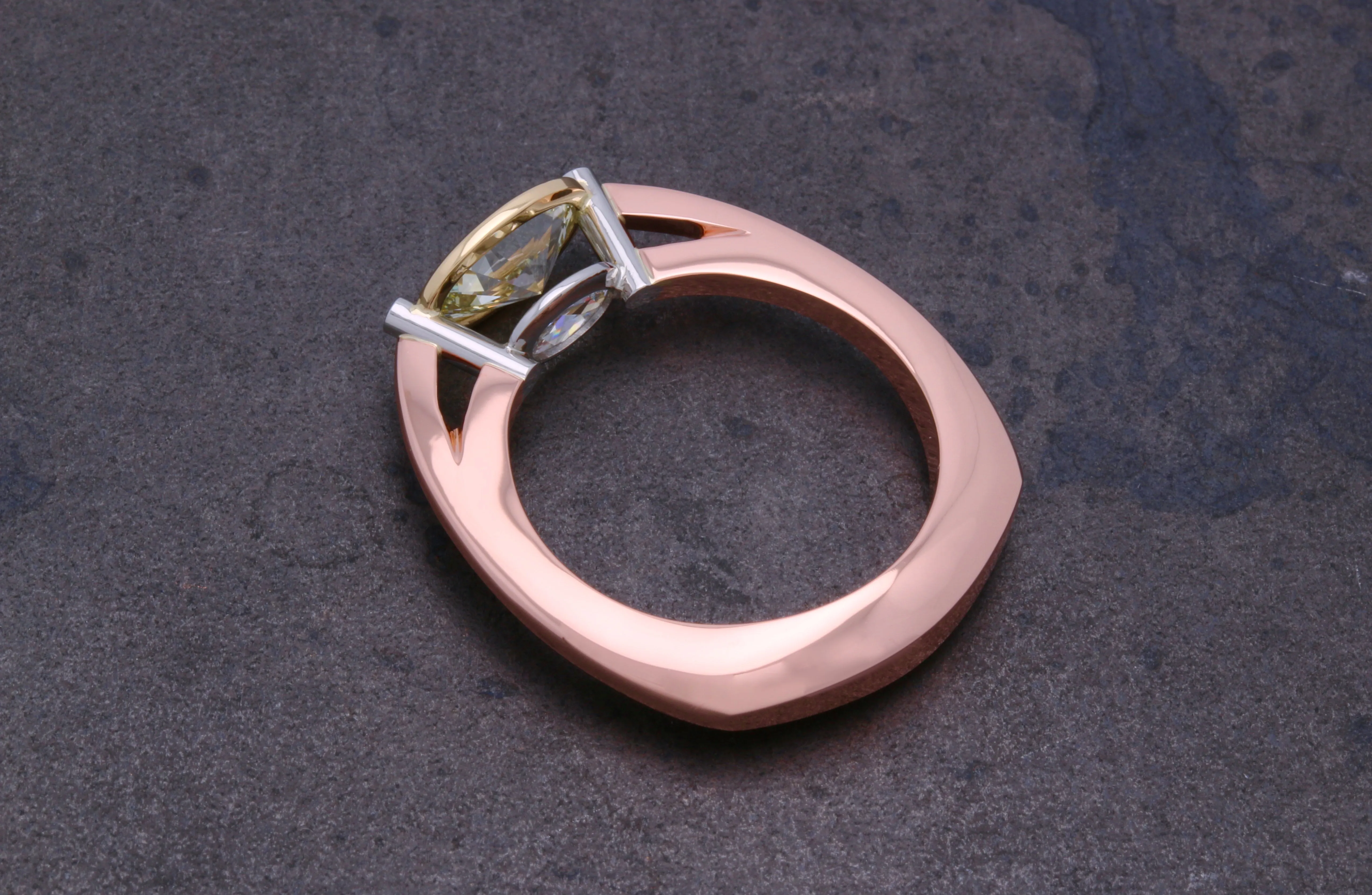 Oraria Ring