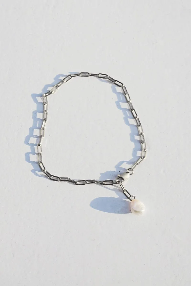 Paperclip Pearl Bracelet - Silver