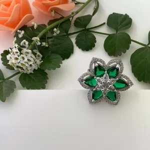 Salvanity Fashion Jewelry - Green Star Petals Finger Ring - American Diamonds, adjustable