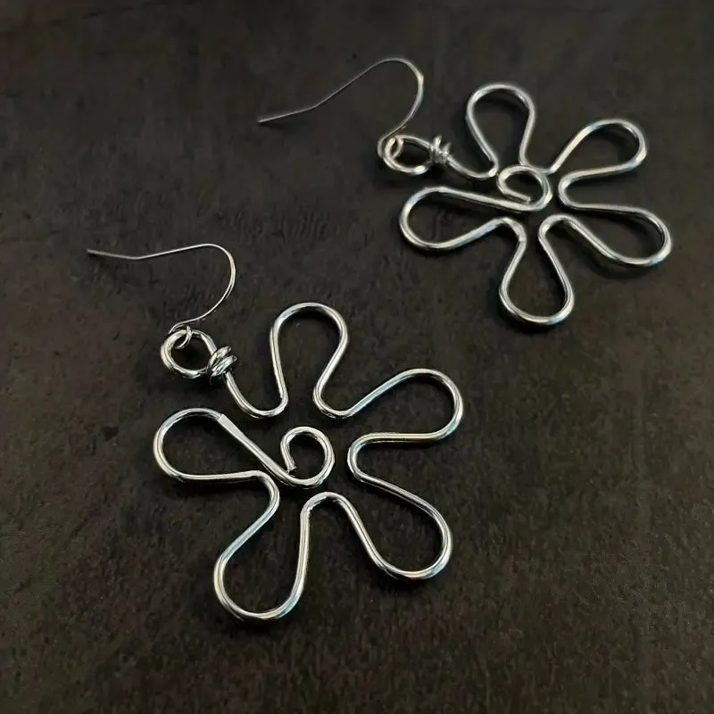 Silver Flower Earrings at Bling & Bloom's Boutique | Women's Floral Earrings | Daisy Earrings