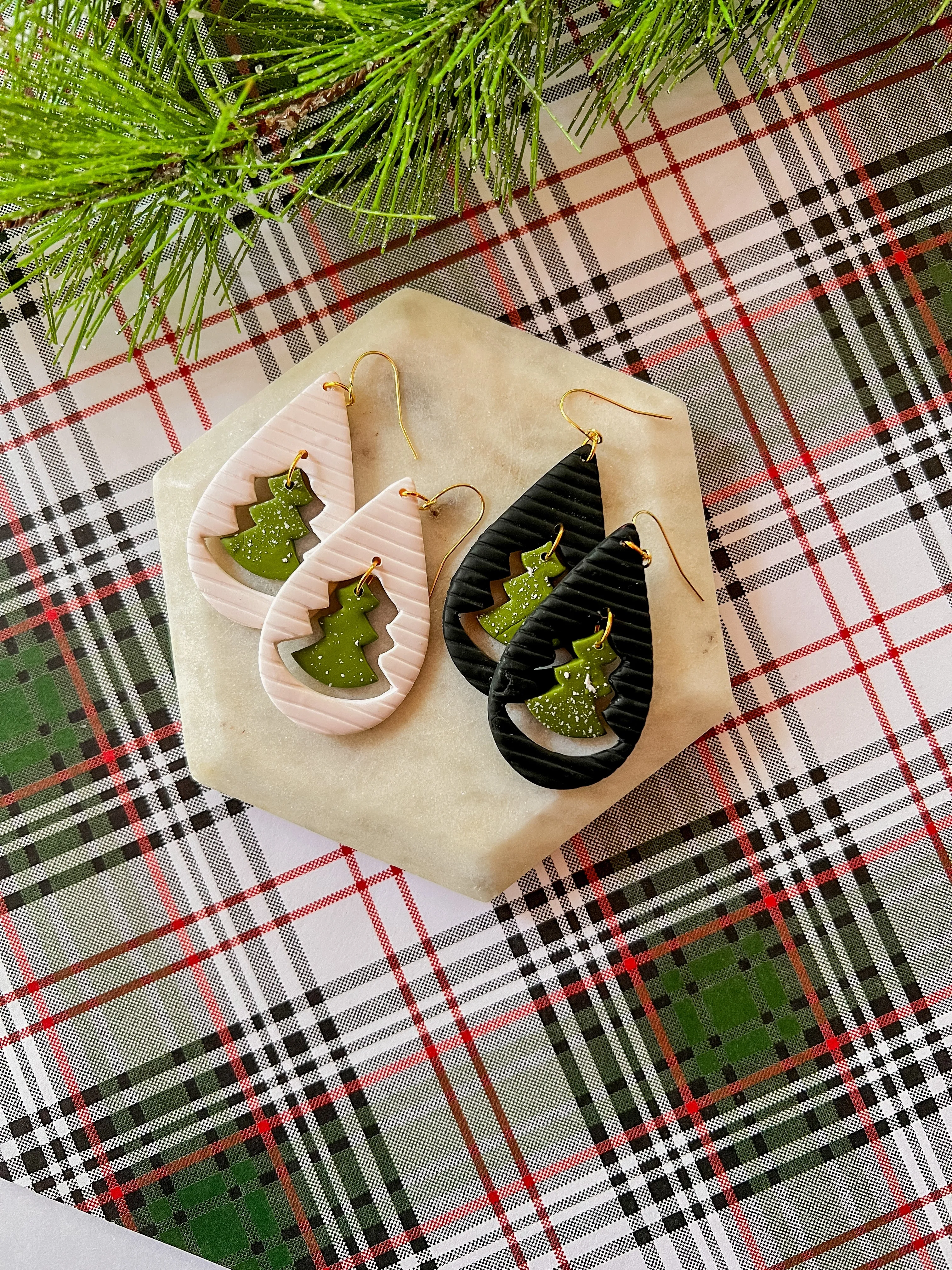 Swinging Christmas Tree | Clay Earrings