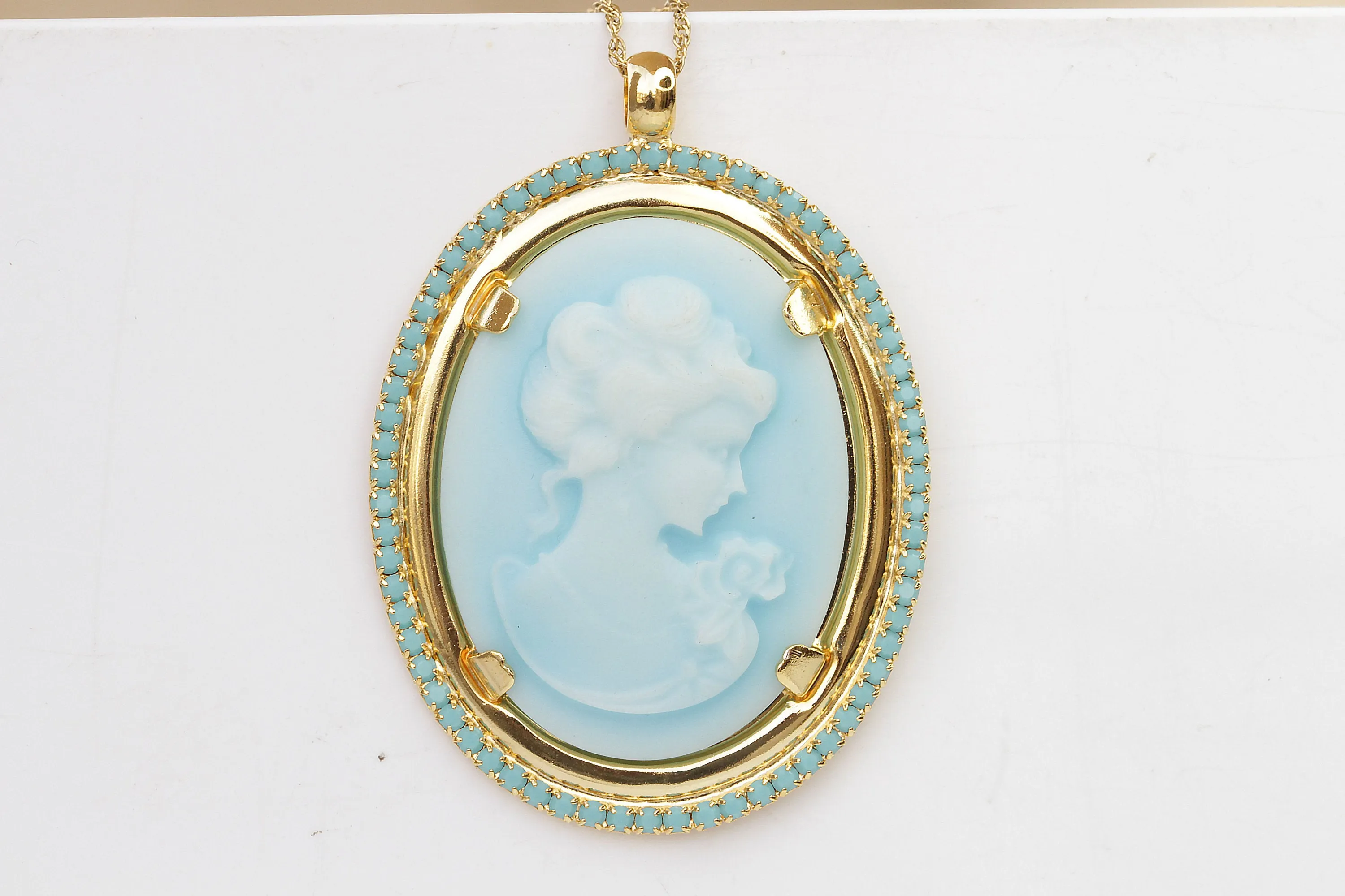 TURQUOISE CAMEO NECKLACE