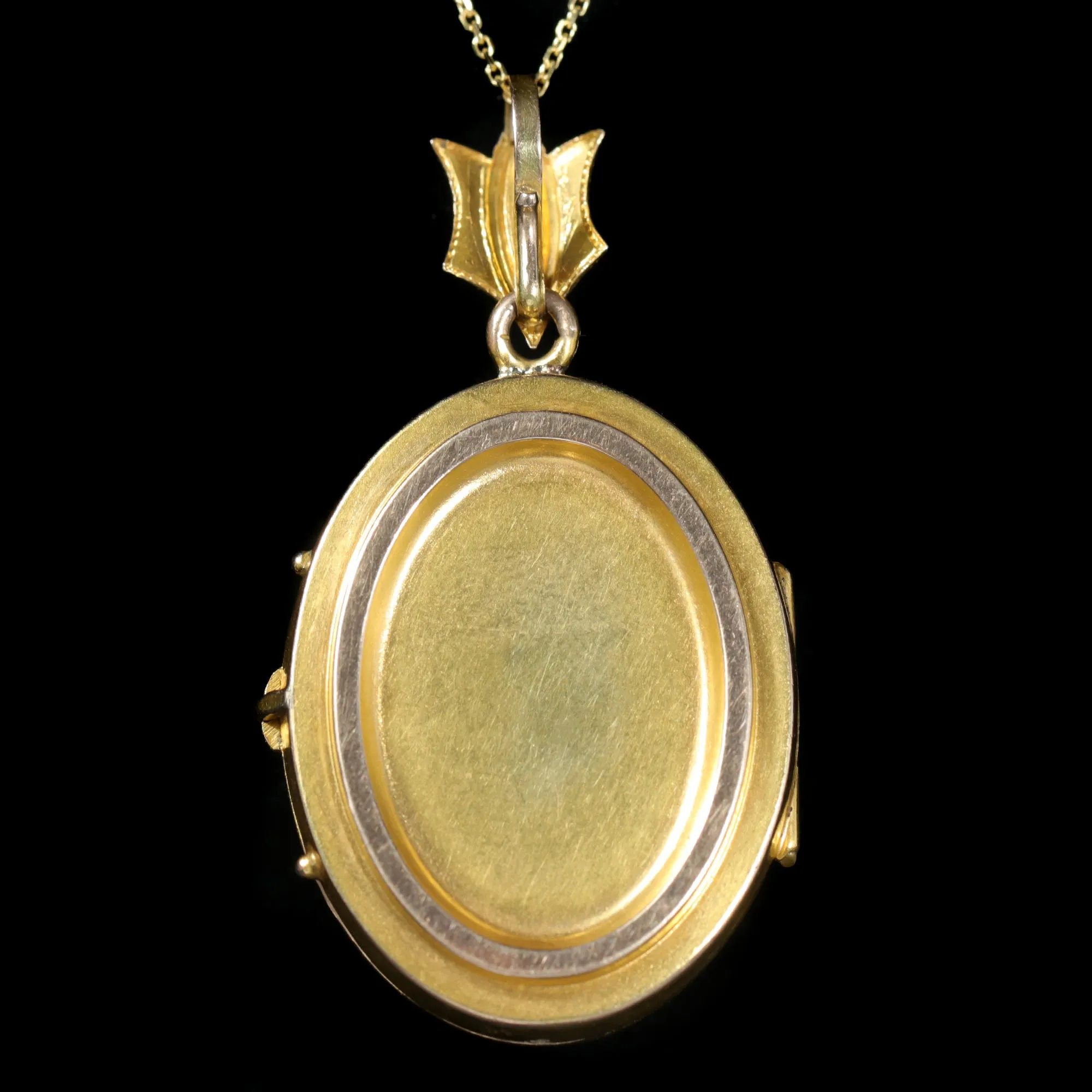 Victorian 10K Yellow Gold Cameo Locket Pendant