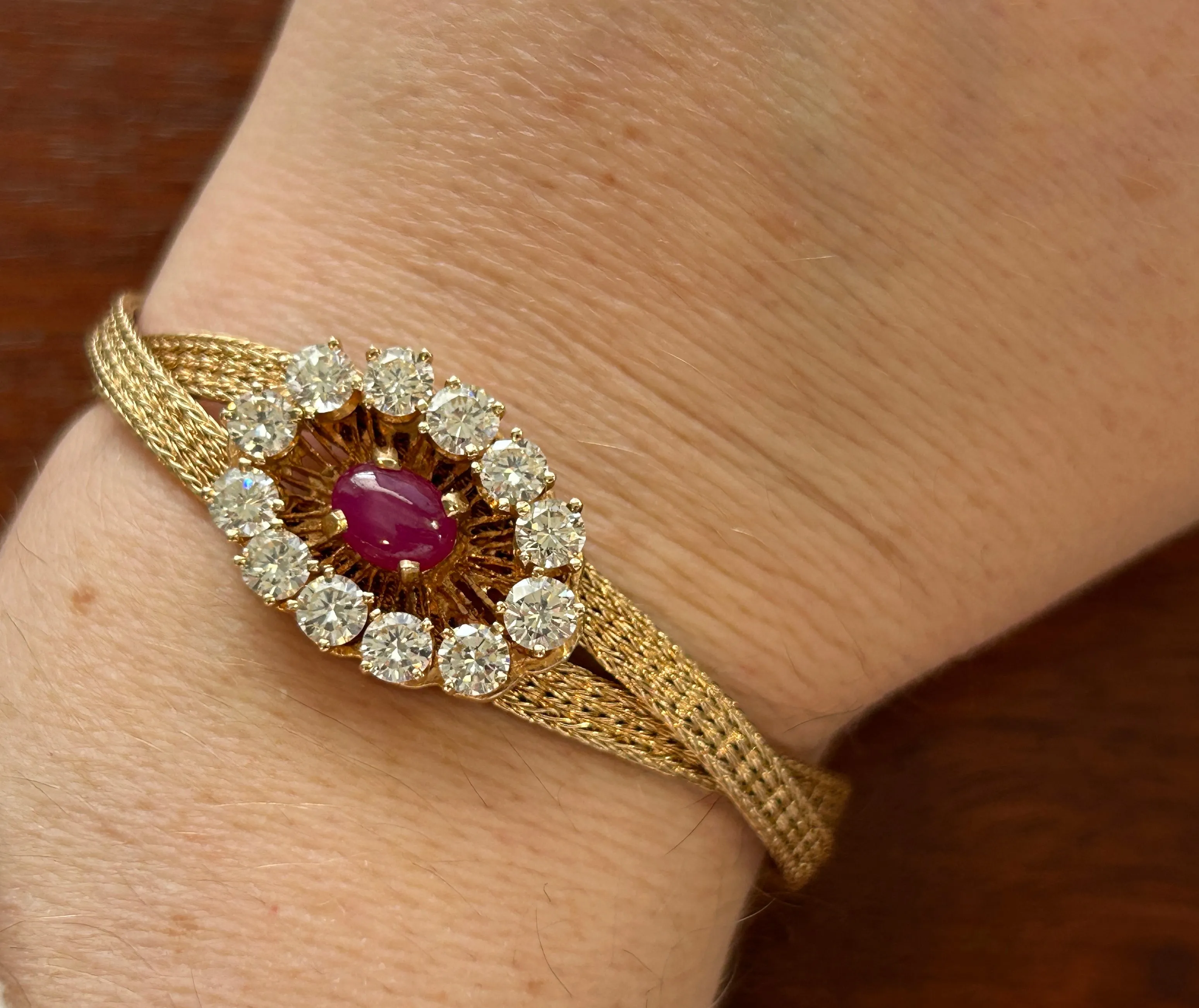 Vintage 14k Yellow Gold 3ctw Diamond Ox Blood Ruby Cabochon Mesh Bracelet