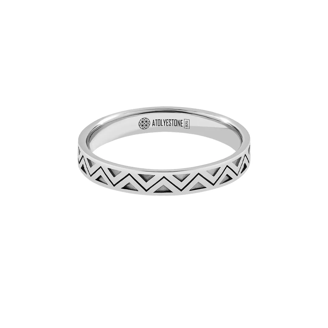 Zigzag Band Ring in Silver